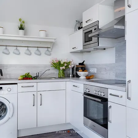 Treibgut Διαμέρισμα *